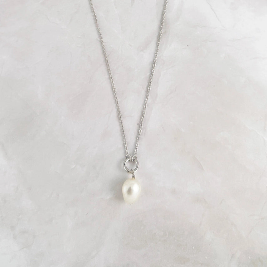 Baroque Pearl Pendant Necklace