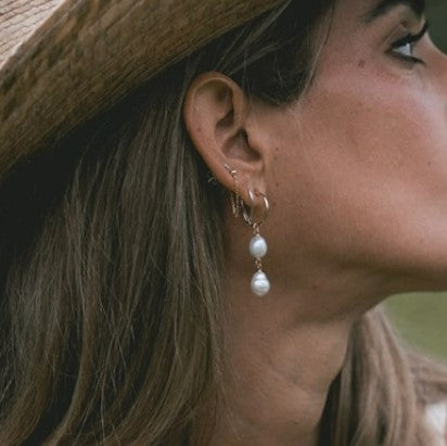 Dangle Pearl Earrings