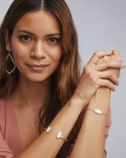 ELAINA DELICATE CHAIN BRACELET GOLD IVORY MOTHER OF PEARL